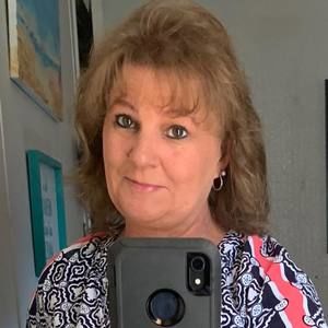 Meet your Posher, Deanna